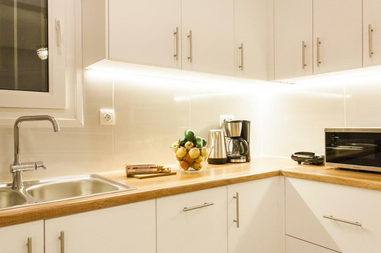 Classy And Stylish Private Apartment At Acropolis Museum Metro Station Atenas Exterior foto